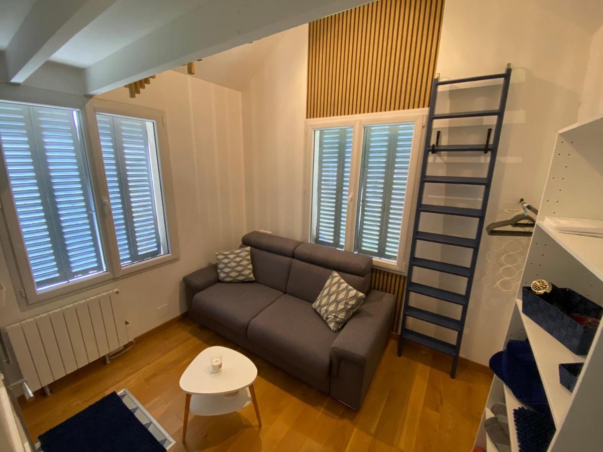 Tiny House Sedan Villa Ngoại thất bức ảnh